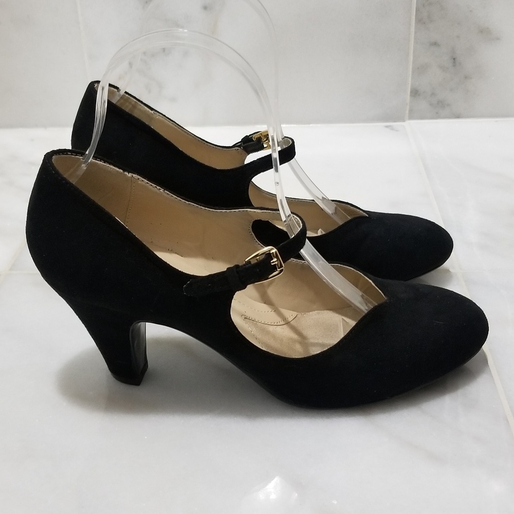 Naturalizers Believe Kitty Heel Pumps